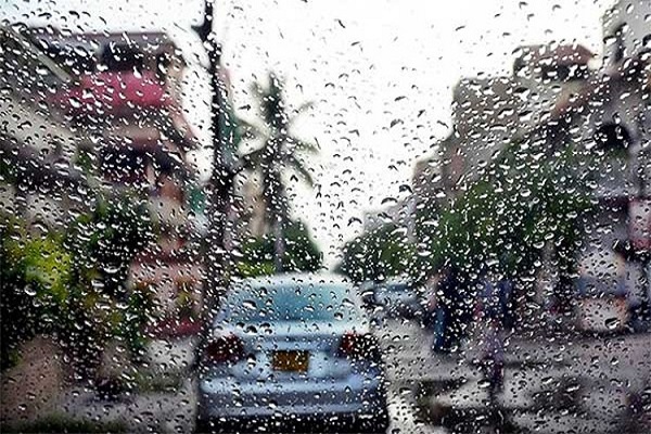  Dusty and rainy evening to expect in Lahore