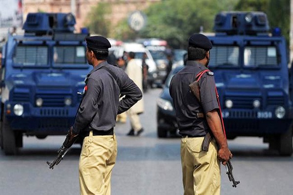  One robber killed as police foil bank heist in Karachi