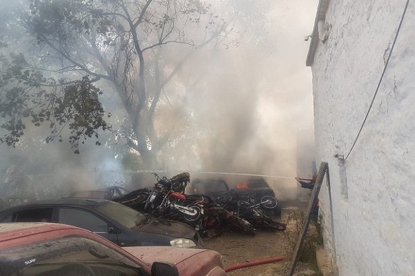 At least 50 rickshaws, 15 bikes reduced to ashes in Karachi’s Korangi