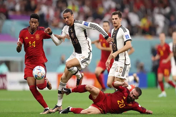  Germany keep hopes alive after 1-1 draw with Spain in FIFA World Cup
