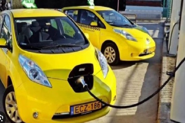  Karachi to soon have electric taxi service