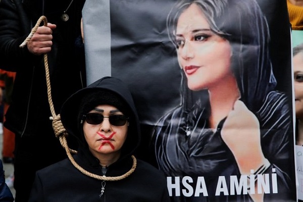  Iran increases security on the death anniversary of Mahsa Amini