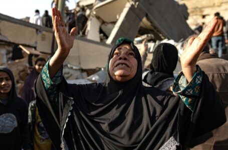 A Palestinian woman reacts at the site of an Israeli air attack [courtesy: Mohammed Salem/Reuters]
